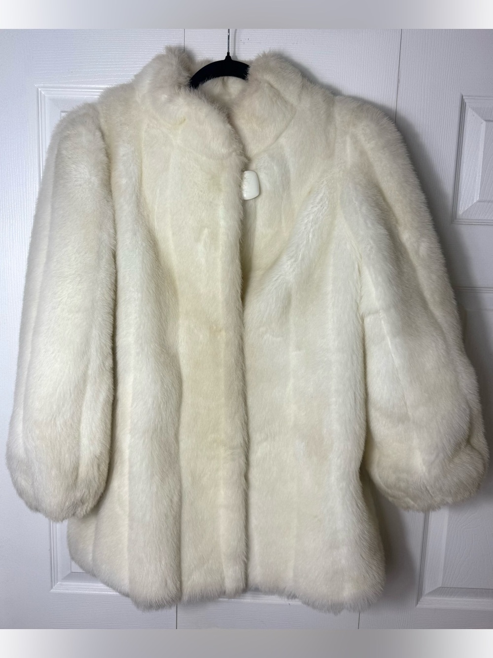 Vintage Women's Cream Faux Fur Jacket Front Button Made In USA Size XL Coat